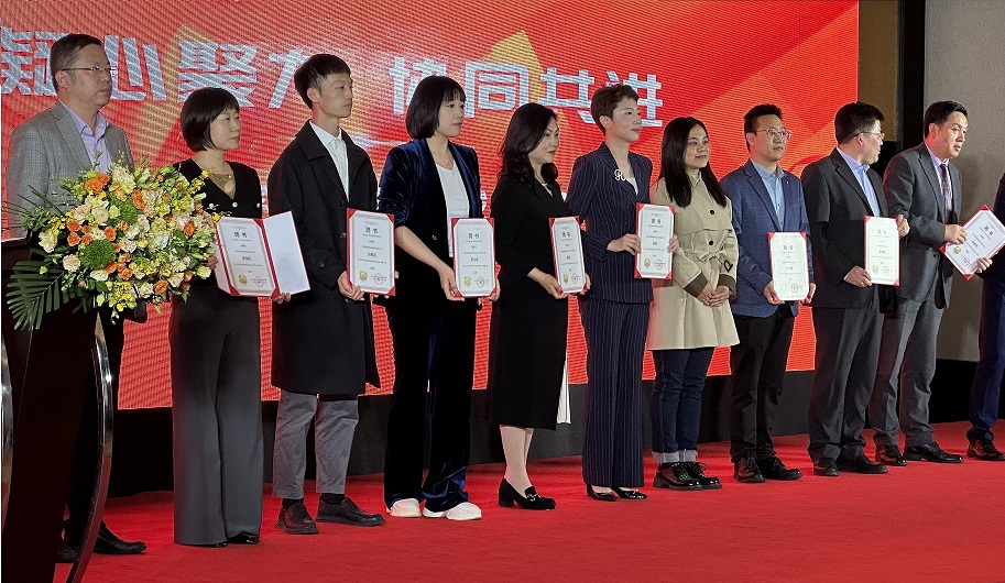 Yuhang International Logistics Dalian Co. Ltd. was invited by Liaoning University of International Business and Economic to give a special lecture