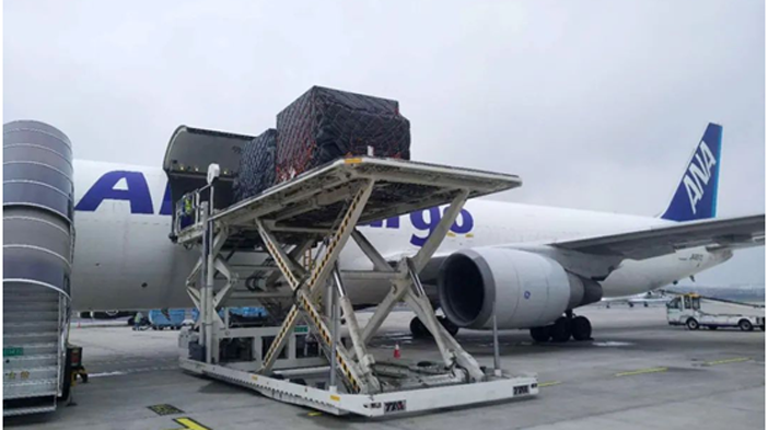 大连宇航，飞往东京的医疗物资包机，每周一班，准时起航！